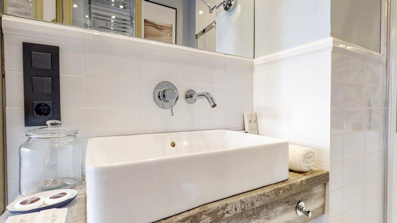 Bright And New- 2bd 2bth- Conde De Torrejon Apartment